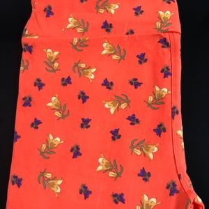 LuLaRoe Tall and Curvy Leggings